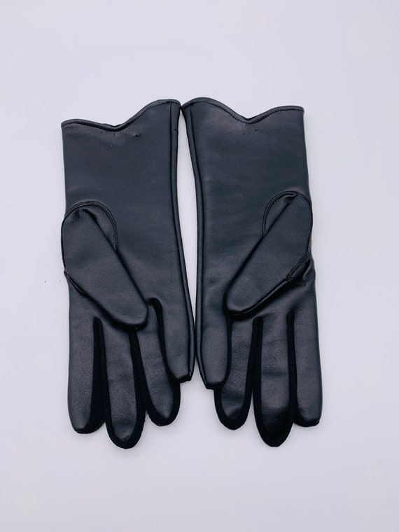 Black leatherette gloves Vintage ladies gloves Bl… - image 10