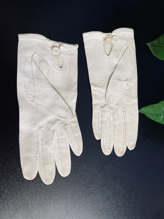 Wedding Leather Short Gloves Vintage 1960s embroi… - image 3