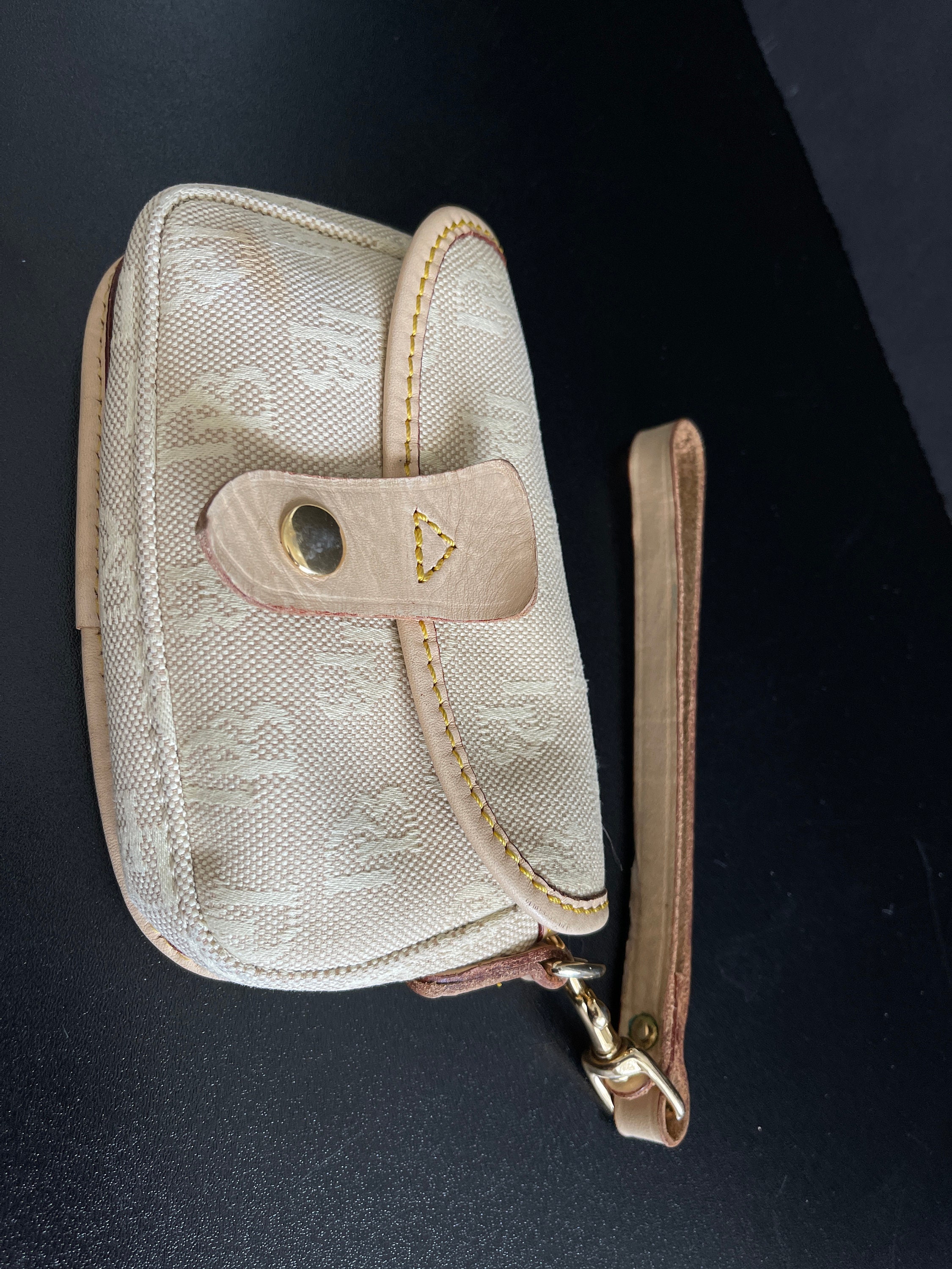 Dooney Bourke Monogram H461C w/ Wristlet Gray Canvas Leather Trim Shoulder  Bag