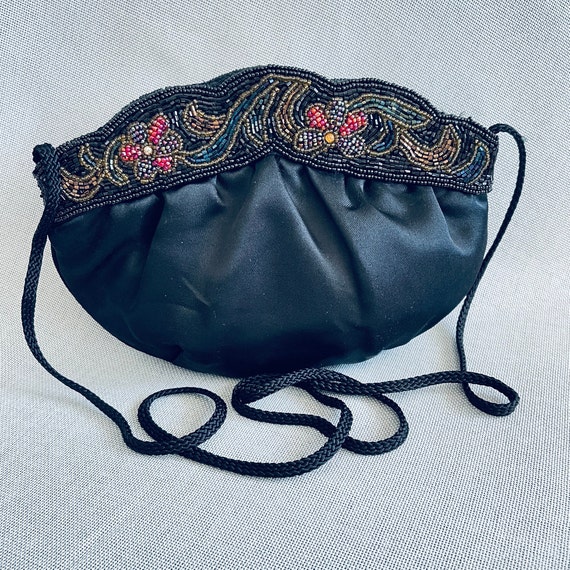 Black Lady's Clutch Black velvet embroidered clutc