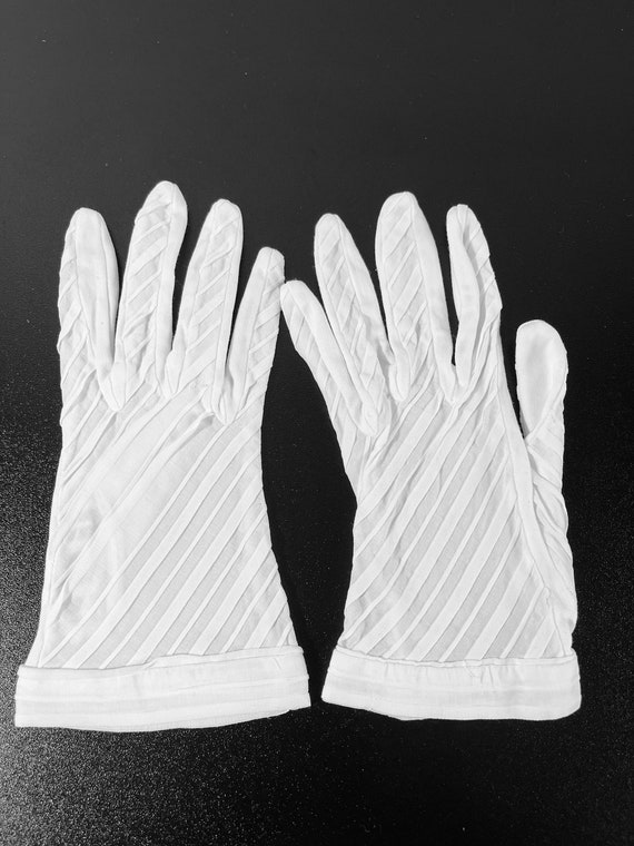 Vintage 1970s Wedding Gloves Retro bridal gloves … - image 6