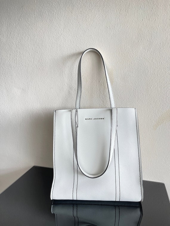 MARC JACOBS shoulder bag White shoulder bag Leathe