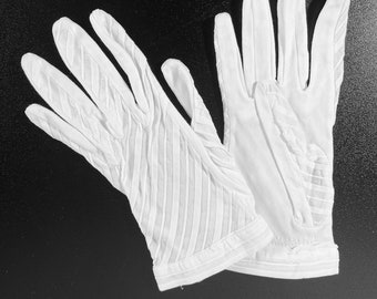 Vintage 1970s Wedding Gloves Retro bridal gloves size M Made In France gloves 100% cotton/nylon white gloves Ladies white gloves