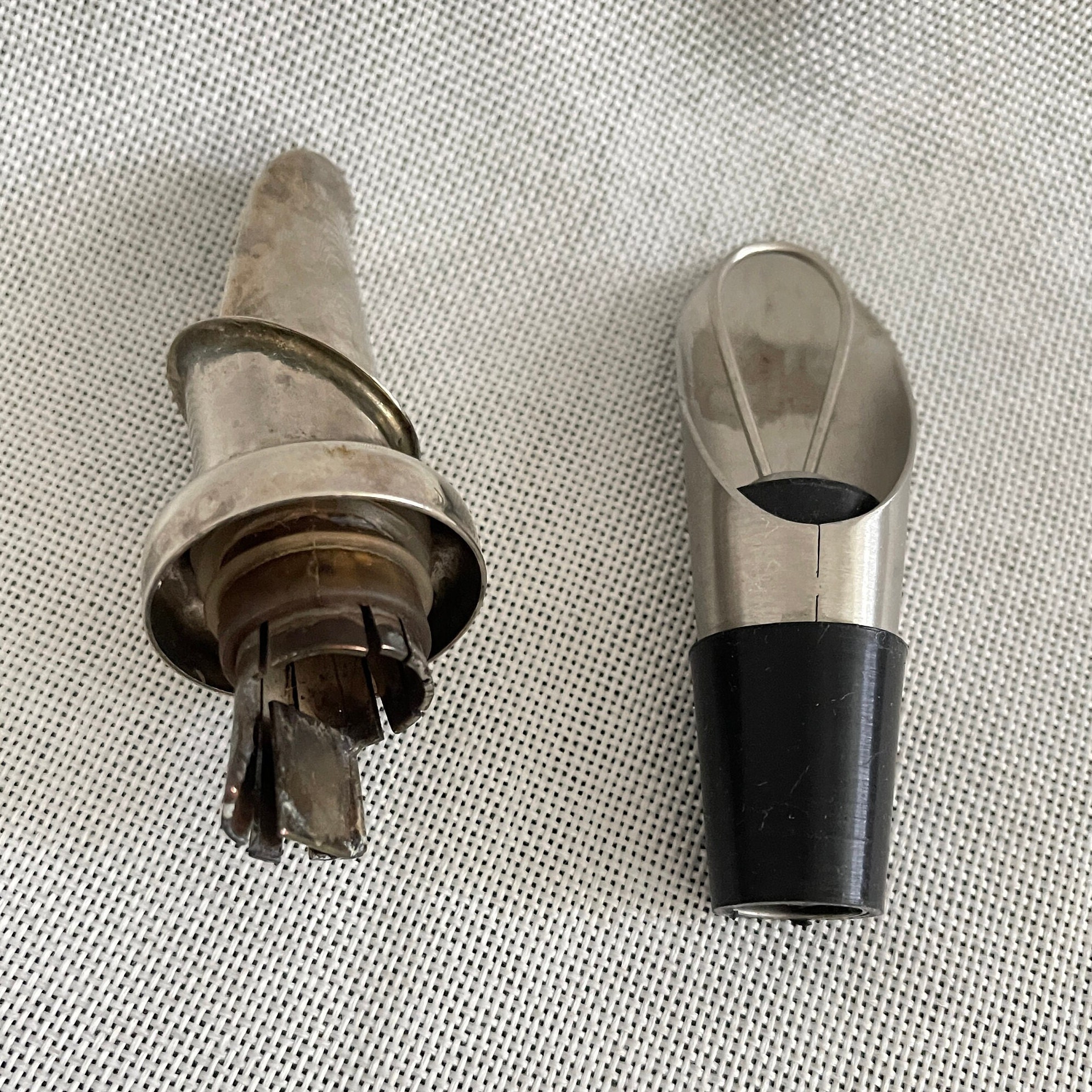 Wine Pourer Aerator With Stopper 2 Pieces Wine Bottle Carrier Bag Steel