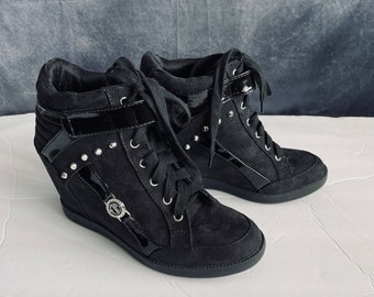 GUESS women's boots Faux suede women's shoes Black classic boots size 7M