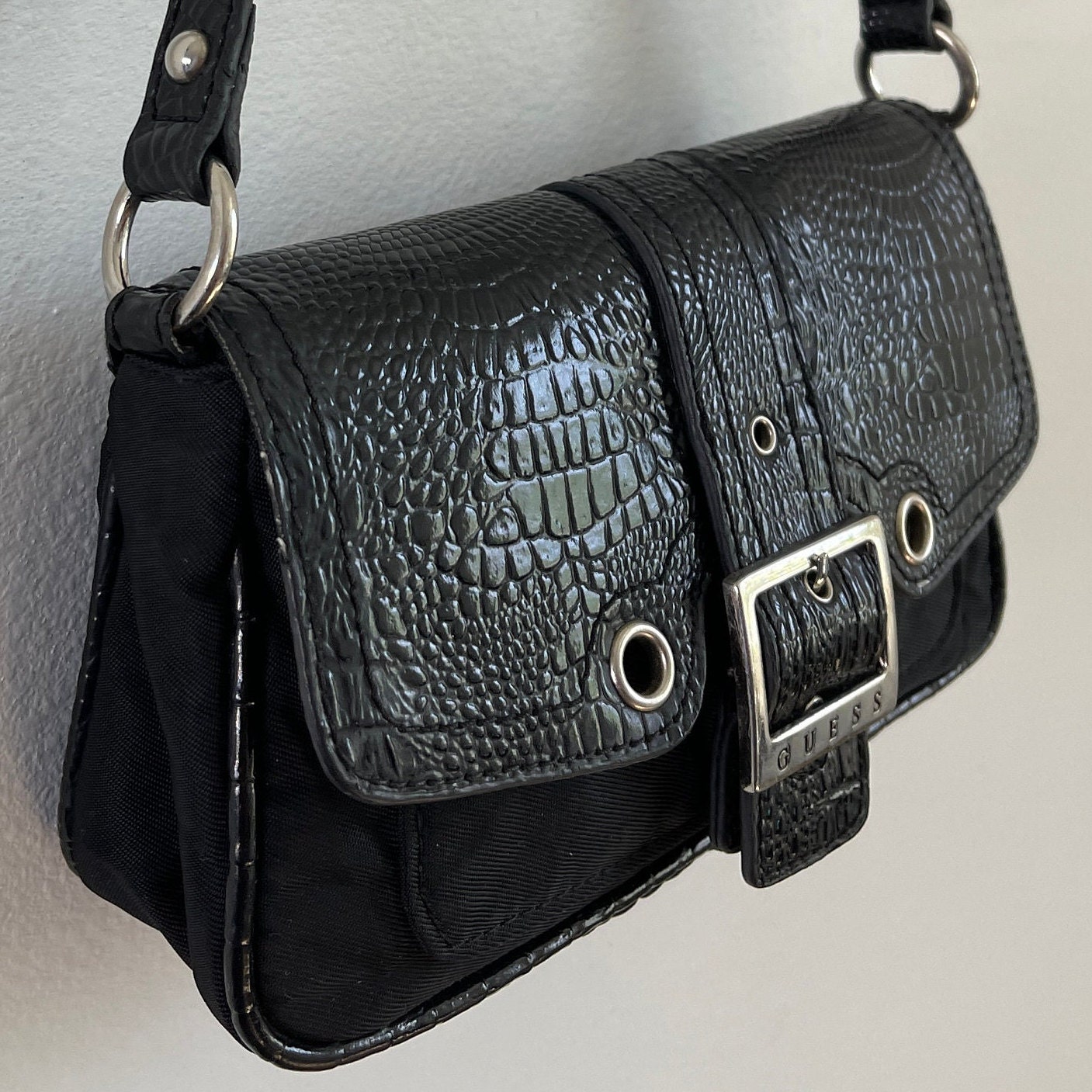 Guess - Mini Small Handbag with Pocket in Black