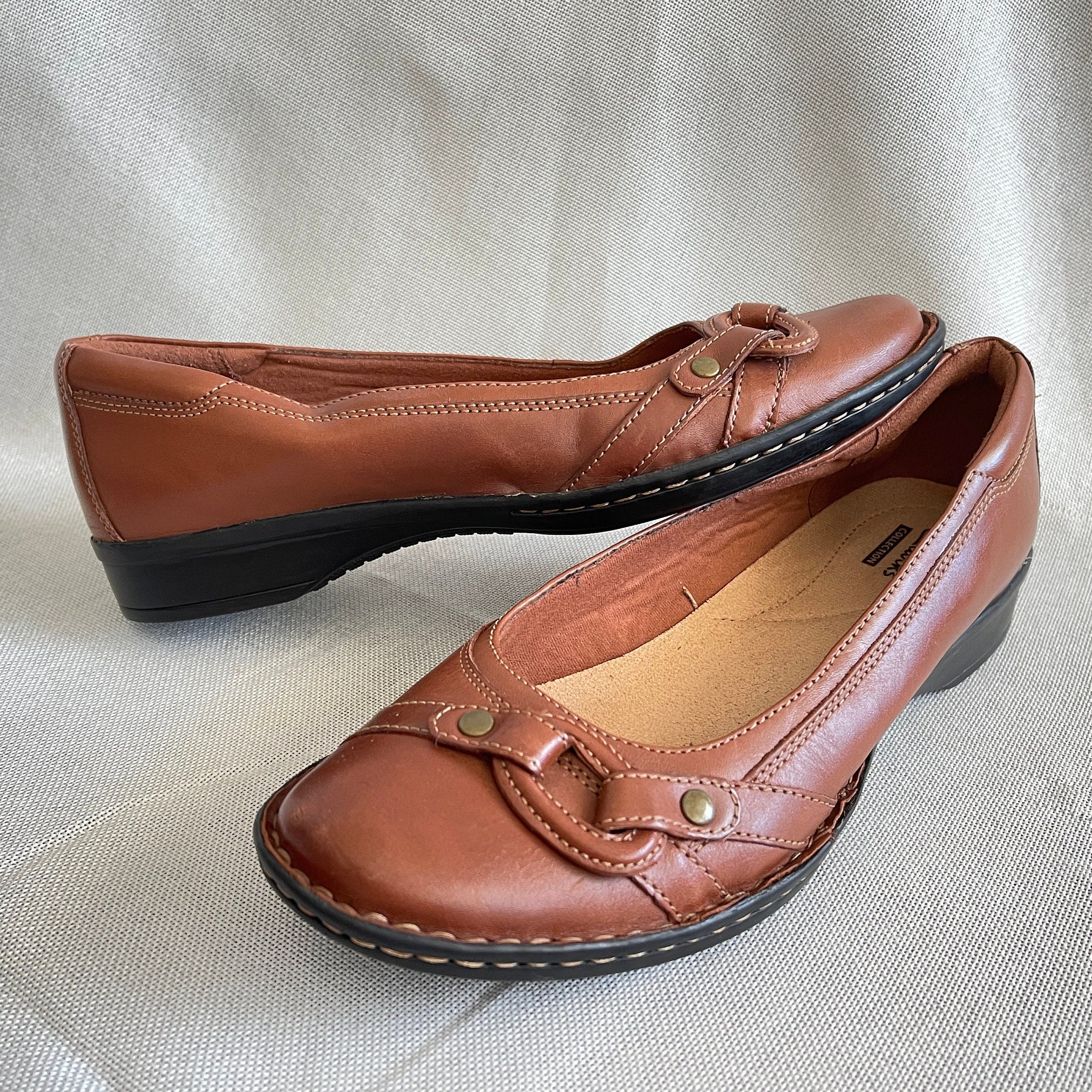 antes de habilitar Acompañar Buy CLARKS Shoes Clarks Collection Leather Flats Brown Women's Online in  India - Etsy