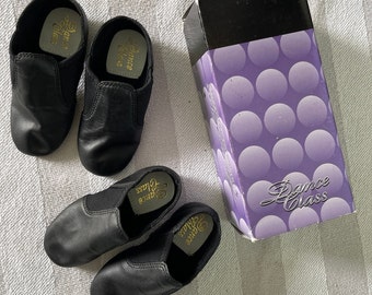 Trimfoot shoes 2 pare Dance Class shoes Jazz shoes for girls and boys size 8 and 9 Little kids jazz boots Leather shoes dancing Dancewear