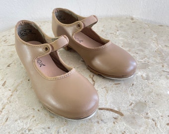 CAPEZIO Leather Tap Dance Shoes for girl Beige leather dance tap dance shoes Size 13M  A9  Made in Thailand