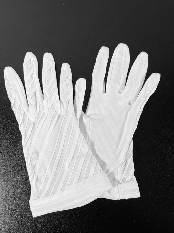Vintage 1970s Wedding Gloves Retro bridal gloves … - image 2