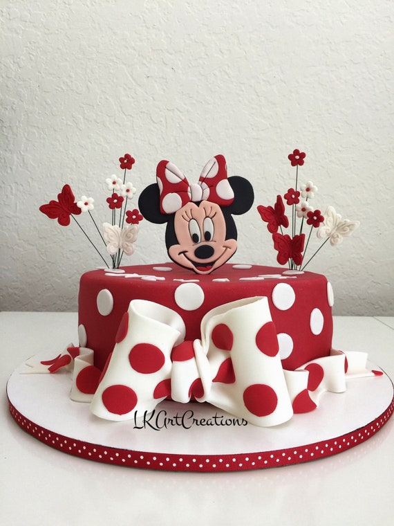 Minnie Mouse Round Cake with Edible Image Layon and Figure Set