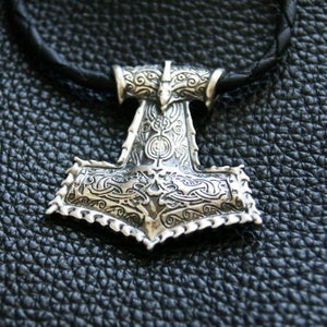 Thor Hammer Necklace Mjolnir Necklace Mjolnir pendant Viking Axe Norse pagan Celtic jewelry Viking jewelry Odin necklace Protection necklace