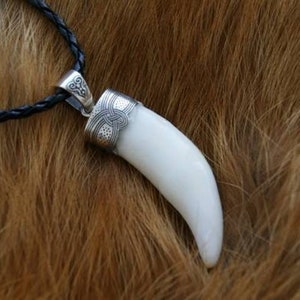 Wolf tooth necklace Animal teeth Wolf fang Wolf teeth Wolf necklace Viking pendant Wolf charm Wolf head pendant Animal jewelry Wiccan Jewelr