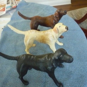 Labrador Retriever sculpture, model