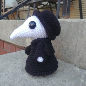 Pattern Plague Doctor, Plague Doctor Plush, Plague Plush, Pandemic Doctor Plush, Amigurami, Crocheted Plush, Pandemic Plush image 4