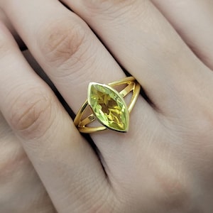 Natural Lemon Quartz Statement Ring-7x14 mm Marquise Cut Ring-14K Gold Filled Ring-Yellow Birthstone Ring-Vintage Greengold Ring For Her