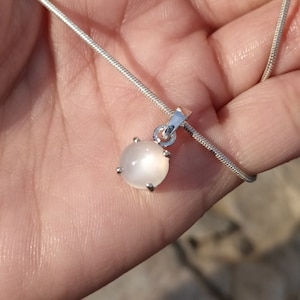 Natural Moonstone Pendant-925 Sterling Silver Pendant-Jewelry Handmade-Prong Set-Round Cab-White Moonstone-Birthstone Solitaire Pendant