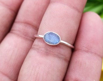Labradorite Dainty Ring-Labradorite Fire Ring-Labradorite Oval Stacking Ring-925 Sterling Silver-Jewelry Handmade Ring Gift