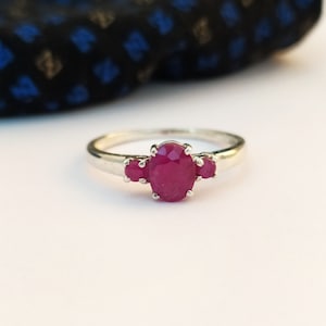 100% Natural Ruby Birthstone Ring-Genuine Ruby Promise Ring-Vintage Ruby Engagement Ring-Ruby Three Stone Ring 925 Sterling Silver Jewelry