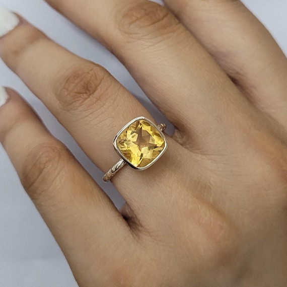 Vintage Art Deco Citrine Ring: Twisted Sterling Silver Band
