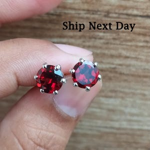 Red Garnet Stud Earrings: 925 Sterling Silver Vintage Style