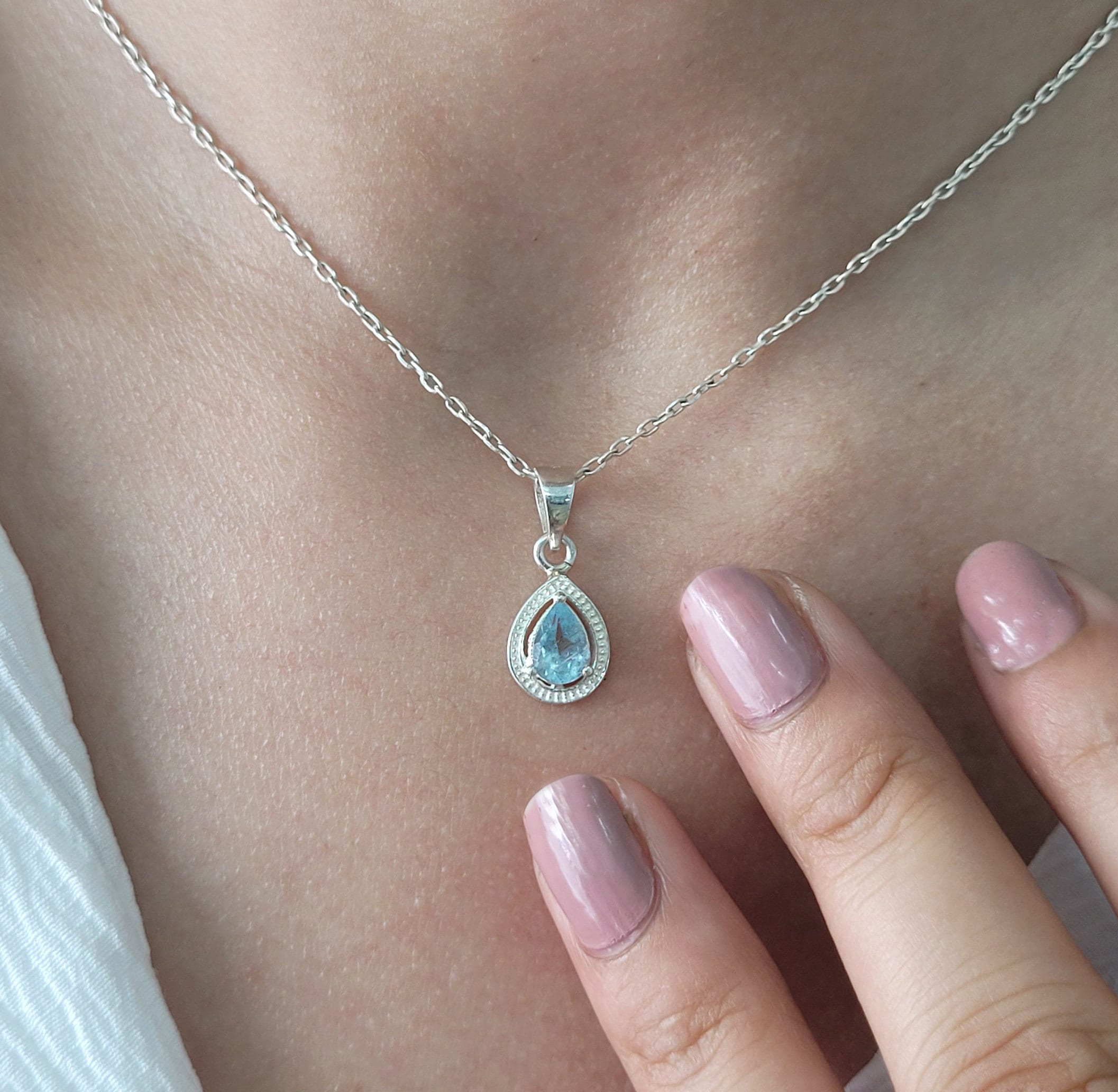 Gemma di acquamarina naturale Collana con pietra portafortuna di marzo o dicembre /Argento