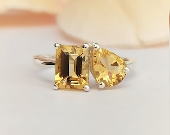 Gouden Citrien Toi et Moi-ring: sterlingzilveren tweestenen beloftering