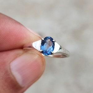 Unique London Blue Topaz Ring-Natural Blue Topaz Solitaire Ring-Blue Birthstone Ring For Her-Blue Topaz Elegant Ring-Blue Topaz Promise Ring