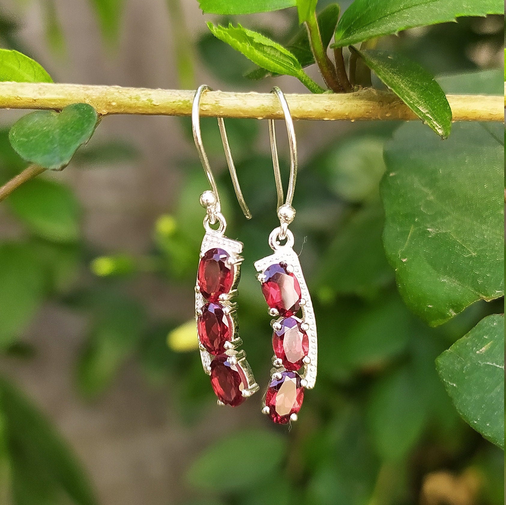 Orecchini Pendenti In Argento 925 Con Nodo Della Strega E Pietra Portafortuna - Regalo Donna
