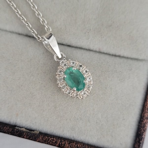 Zambian Emerald Chain Necklace Set-925 Sterling Silver Pendant-Handmade Green Stone Pendant-Gift For Her-Emerald Cluster Pendant Jewelry