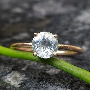 Solitairering aquamarijn: 925 sterlingzilver, rond geslepen