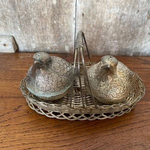Vintage Chrome Plated Metal Bird Shape Salt & Pepper Dinner Set #B701