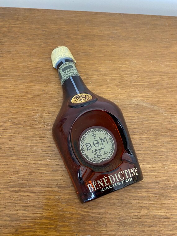 ANCIEN CENDRIER PUBLICITAIRE Liqueur Bénédictine verre ambré EUR 1,00 - FR