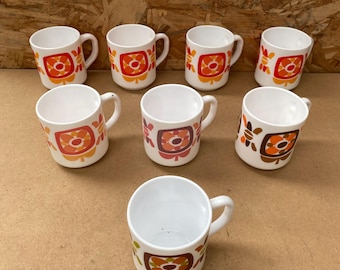 Tasses vintage Arcopal Mobil - De ci De ça Design: meubles et objets du 20ème siècle
