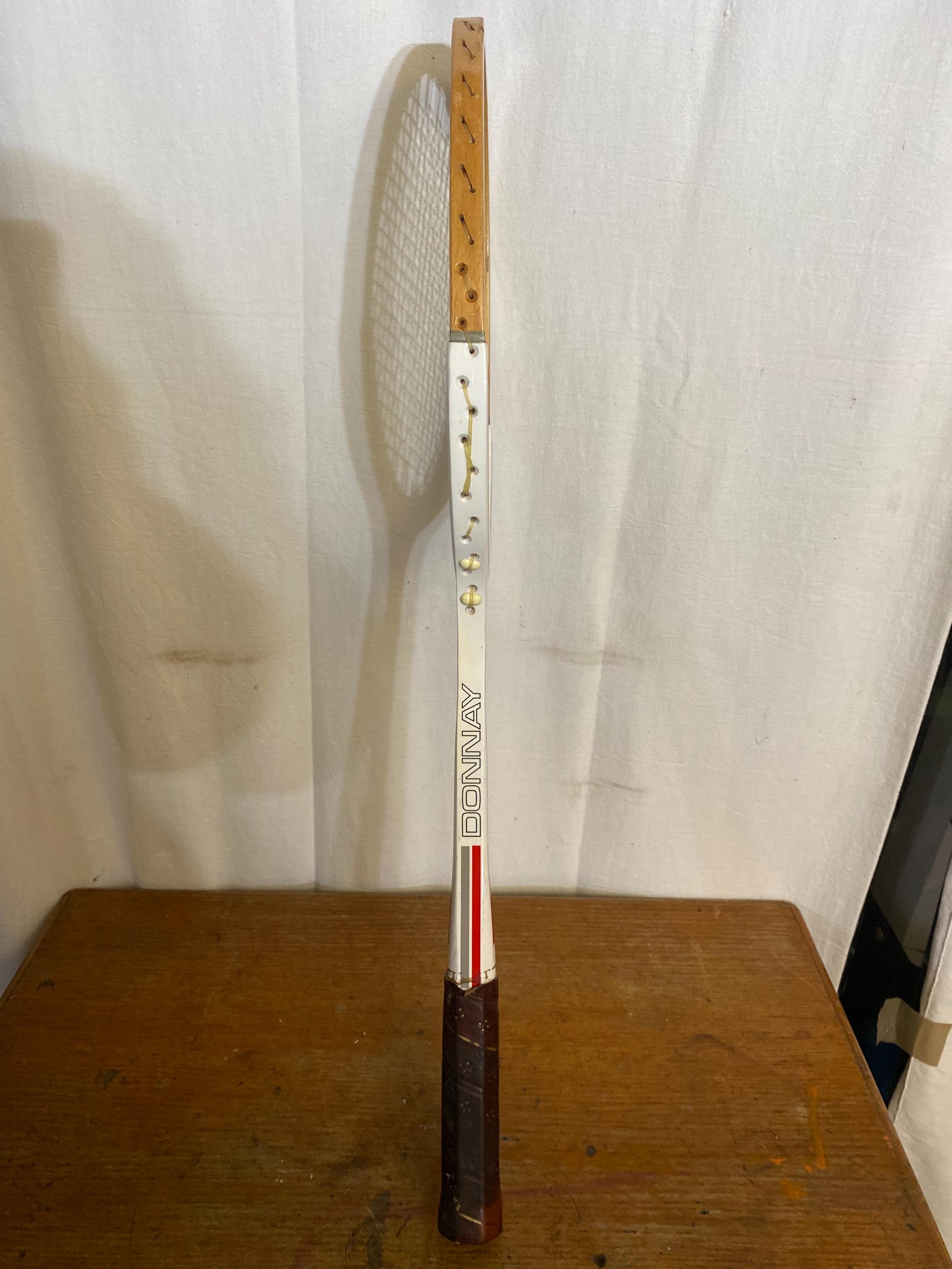 Raquette De Tennis Donnay Sport 2000 Vintage, Pour Collection Ou Déco