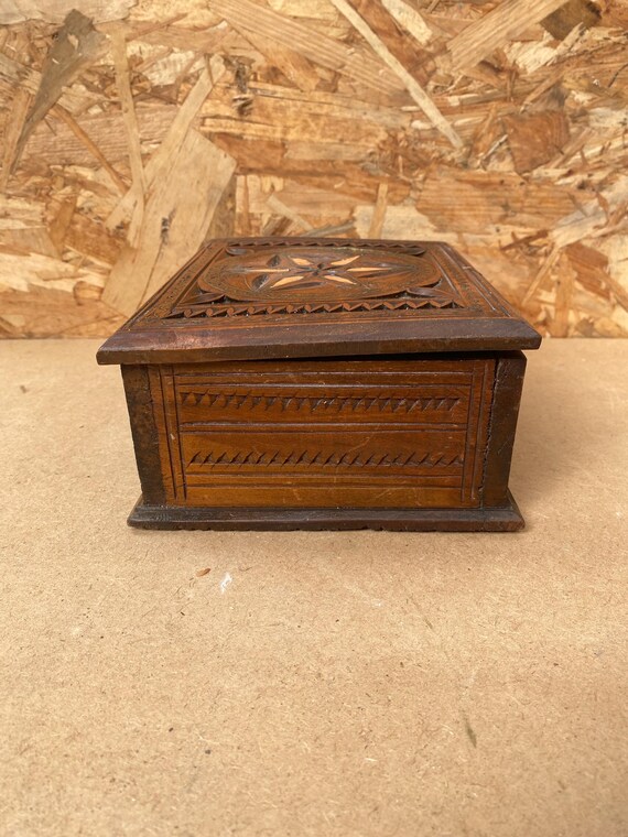 Belle Boîte à Bijoux Ancienne En Bois, Montée Laiton, Artisanale Et Vintage - Idée Déco Bohème