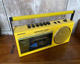 Old DAEWOO RC5850 Portable Cassette Radio Recorder Yellow Vintage #B805