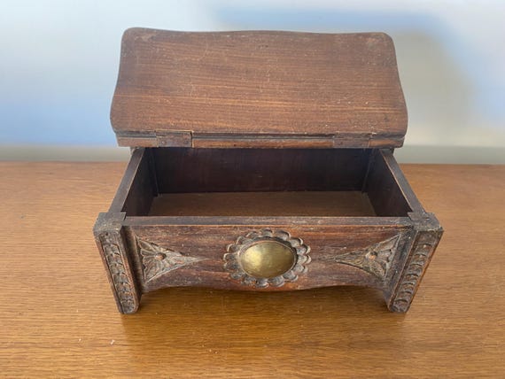 Ancienne Boîte à Bijoux En Bois Sculpté - Objet Vintage De Décoration Et Rangement