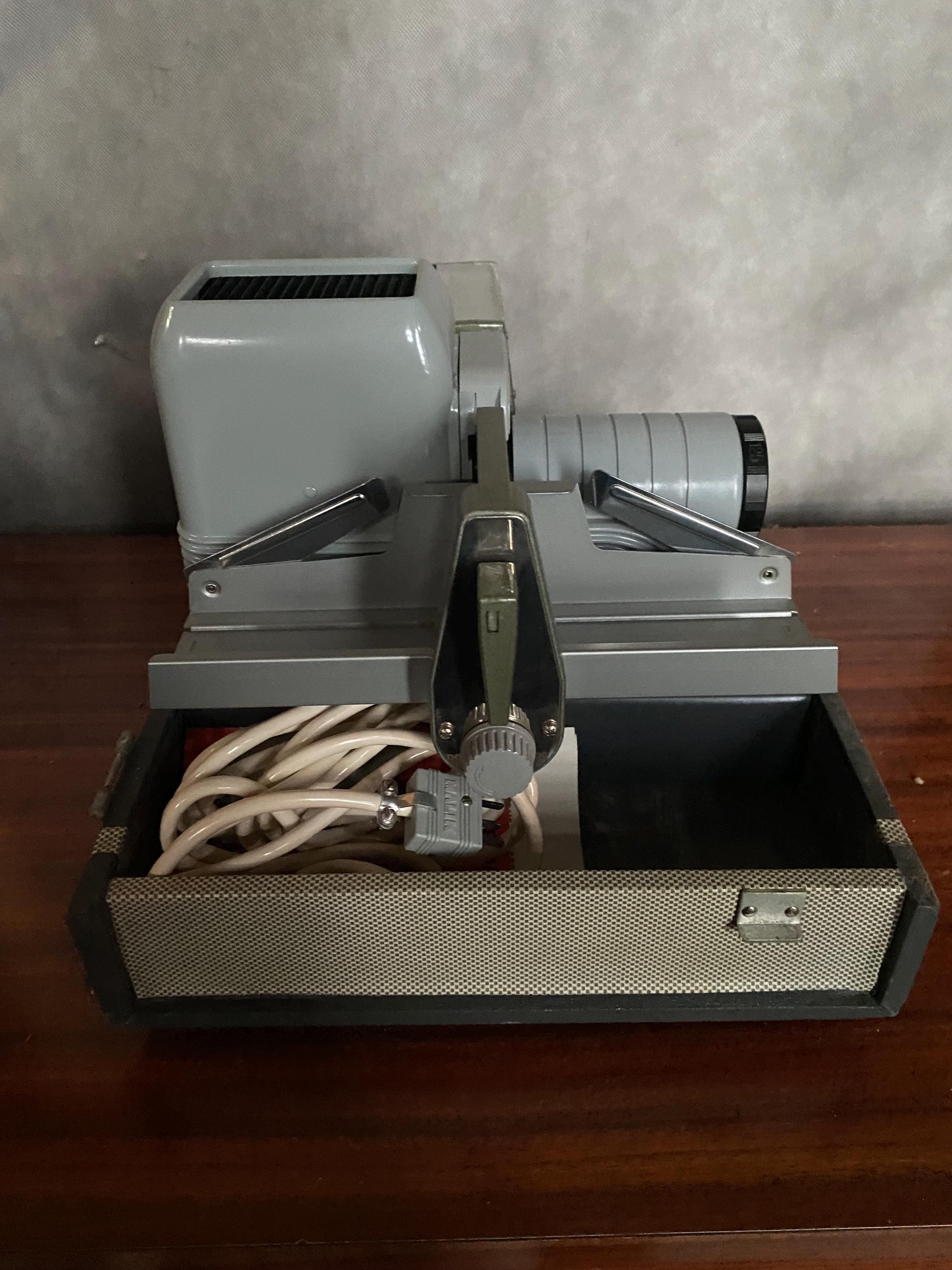 Projecteur de diapositive Malik Bell & Howell vintage Projecteur de diapositive Malik Bell & Howell vintage