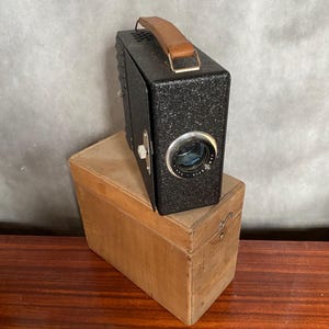 Alter CAMERAFIX Elektrischer Diaprojektor Schwarzes Metall + Vintage Holztruhe #C099