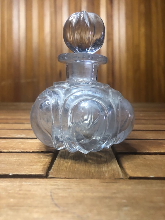 Flacon De Parfum "L'Interdit" - Recharge De 500ml - Plein - Neuf (défauts Mineurs Possibles)