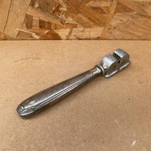 Ancien aiguiseur de rasoir ROLLFIX , Germany