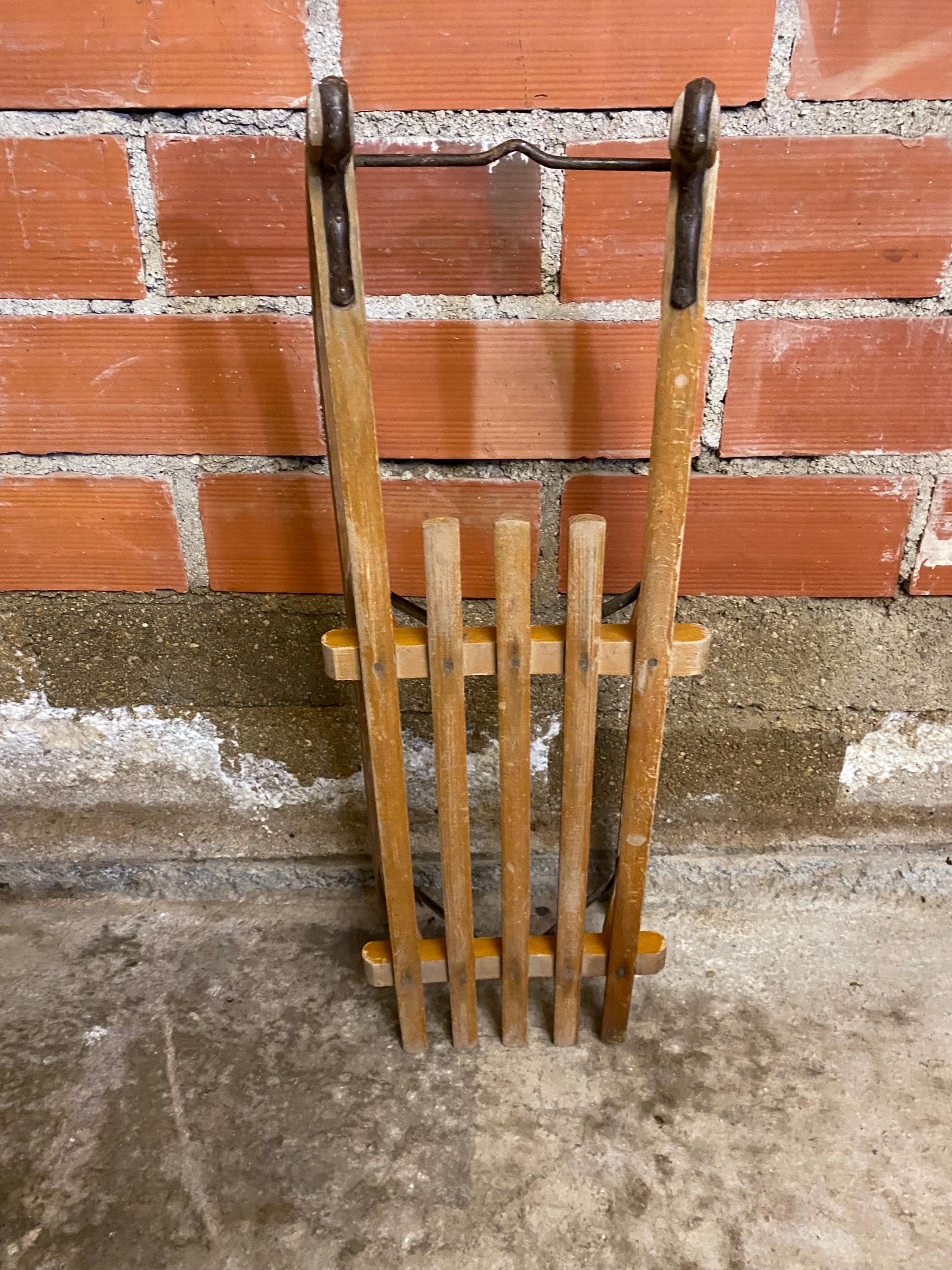 Ancienne Luge Davos En Bois, Pour La Déco Ou Glisse Vintage !