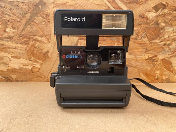 Fichier:Polaroid 636 Talking Camera (1995).jpg - Wikipédia