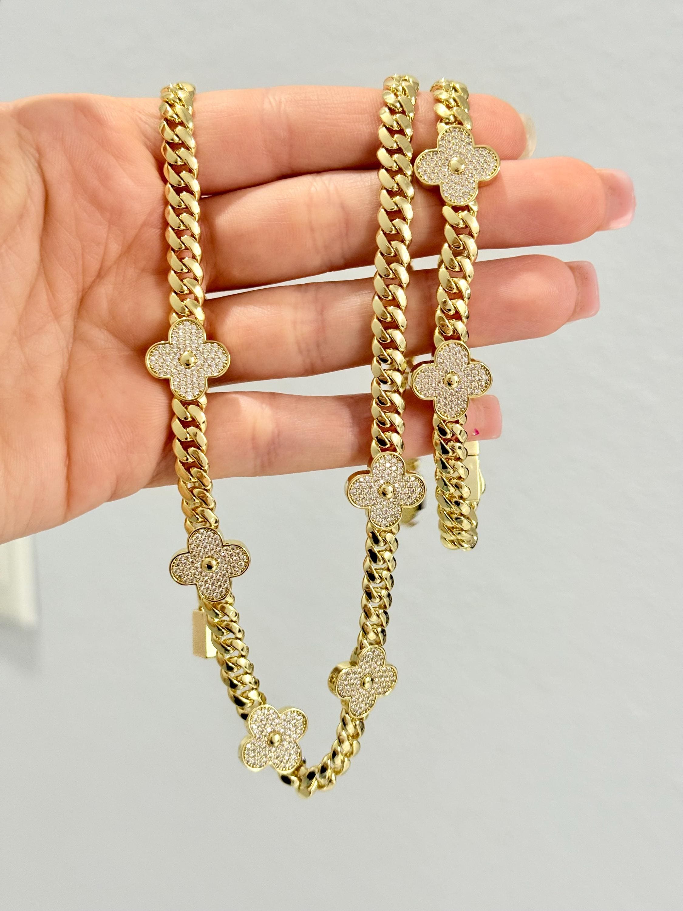 Escada Necklace - Etsy Canada