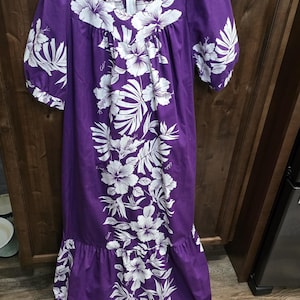 Vintage Royal Creations Hawaii Purple/white Size M Dress/Muumuu