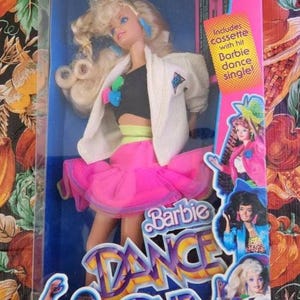 Vintage  Rare 1989 Dance Club  Barbie Doll by Mattel New in box