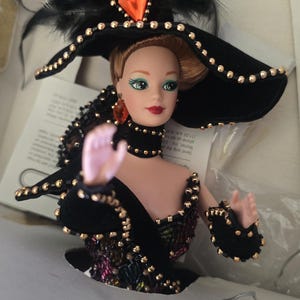 vintage Rare 1993 Bob Mackie Bal masqué Barbie avec boîte par Mattel Timeless Creations