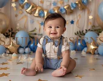 Kindergeburtstag Hintergrund, digitale Komposition, Luftballons ONE, blauer Junge, zusammengesetzte, Kuchen zerschlagen Hintergrund, Ballonbogen, Baby Junge