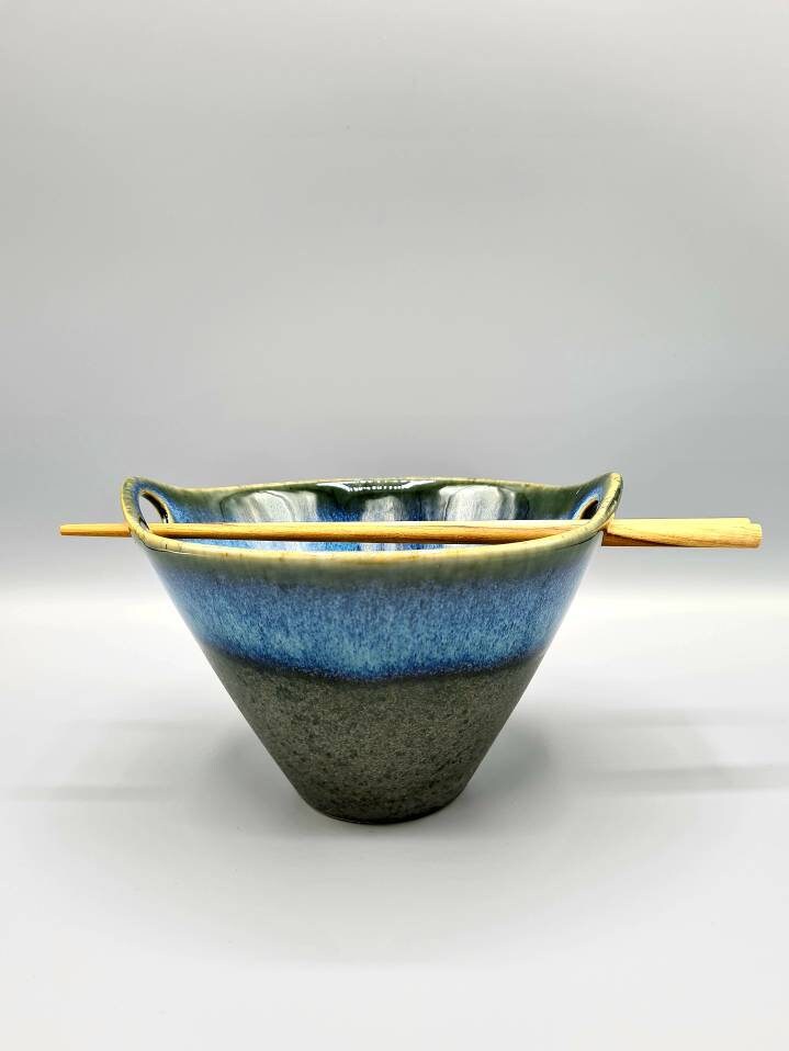 Ceramic chopstick bowls, ramen bowl, Bowl and chopsticks. Asian bowls…